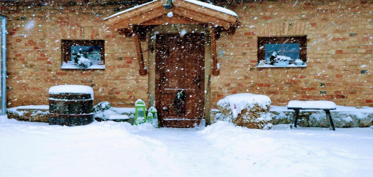 Mives Vendeghaz Hotel Pogány Exterior photo